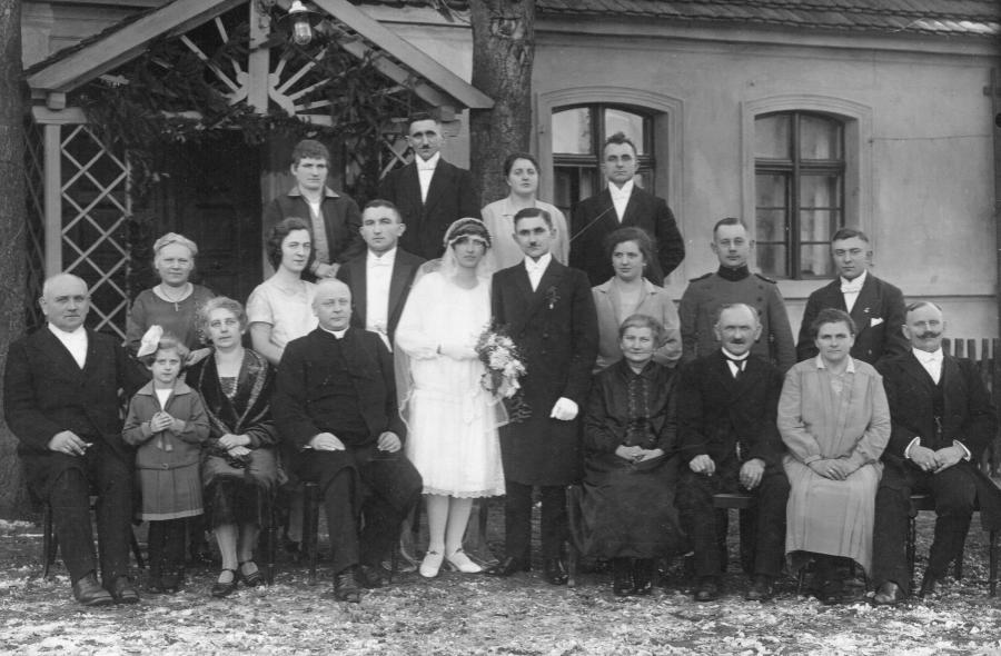 Hochzeit
Anges und Heinrich Radam im Jahr 1927