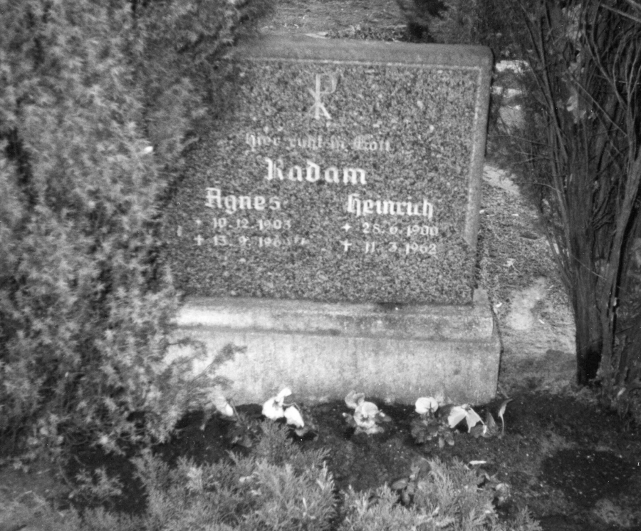 Grabstein Agnes
Heinrich