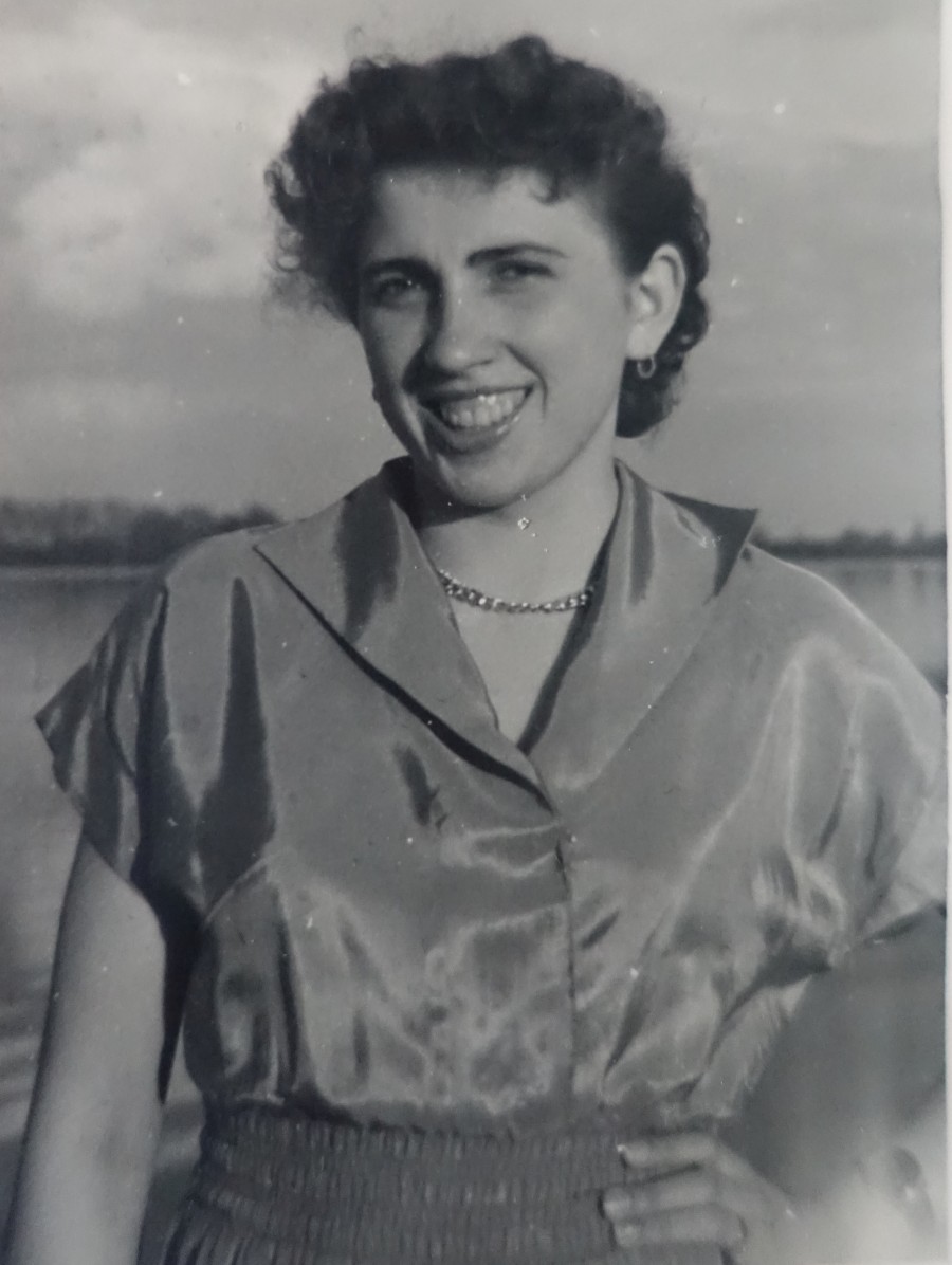 Ursula Altwasser
              1950