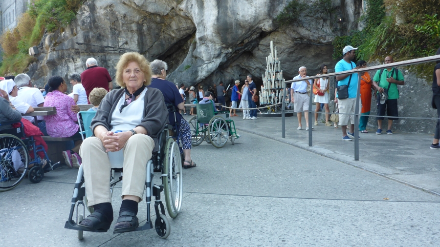 Ursula
              Altwasser (Ursel) in Lourdes Foto 05
