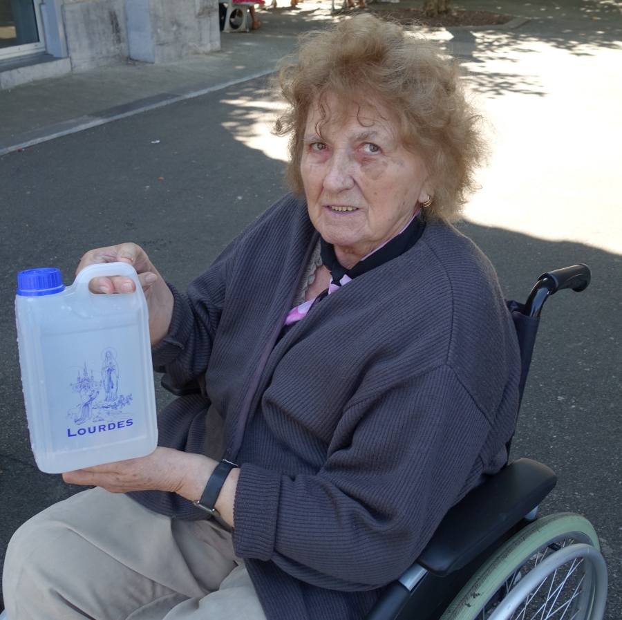 Ursula
              Altwasser (Ursel) in Lourdes Foto 06