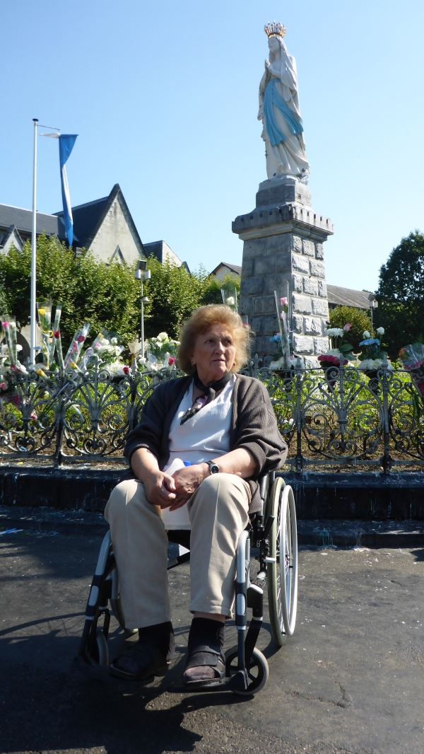 Ursula
              Altwasser (Ursel) in Lourdes Foto 09