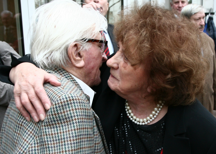 Ursels
              80igste 07