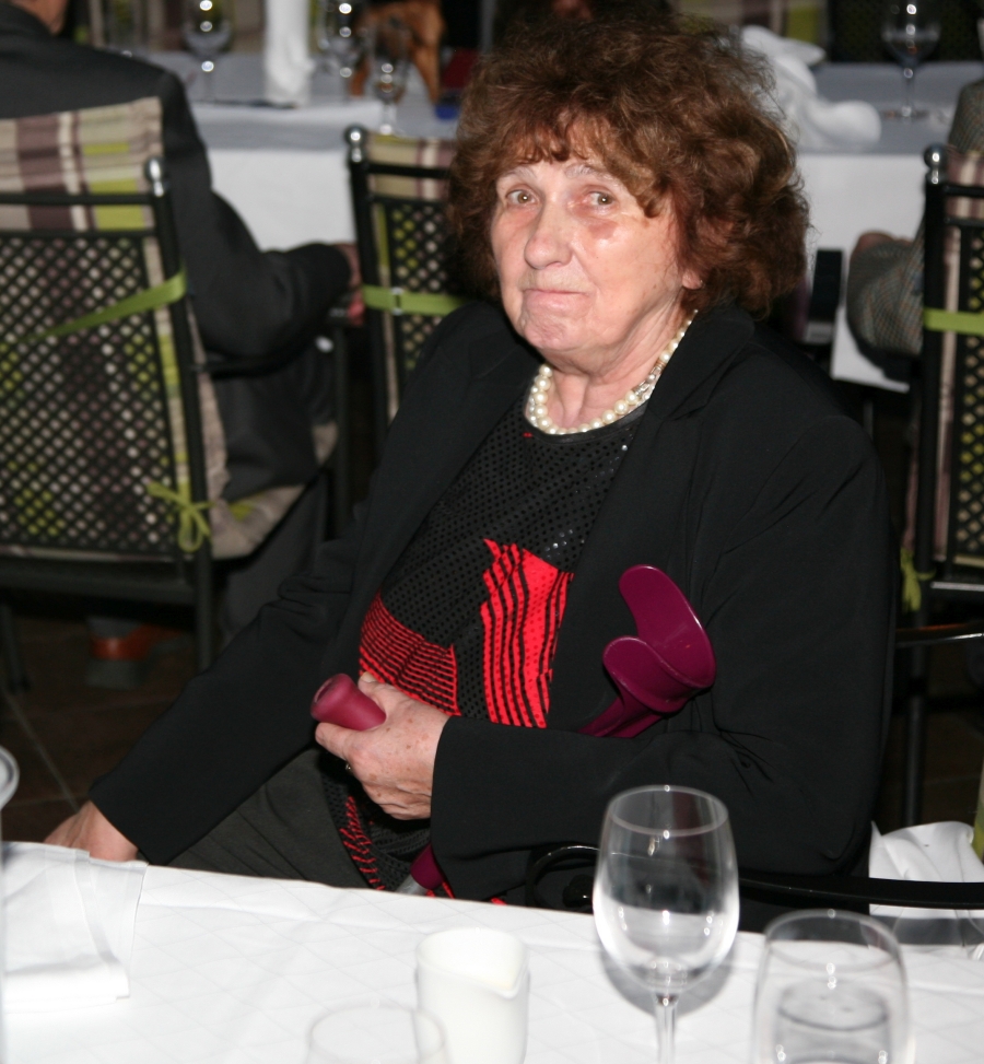 Ursels
              80igste 09