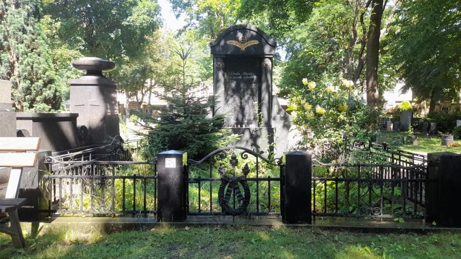 Ursels Grab am 12.06.2025