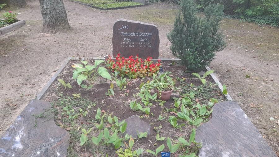 Grabstein - Heinz Radam